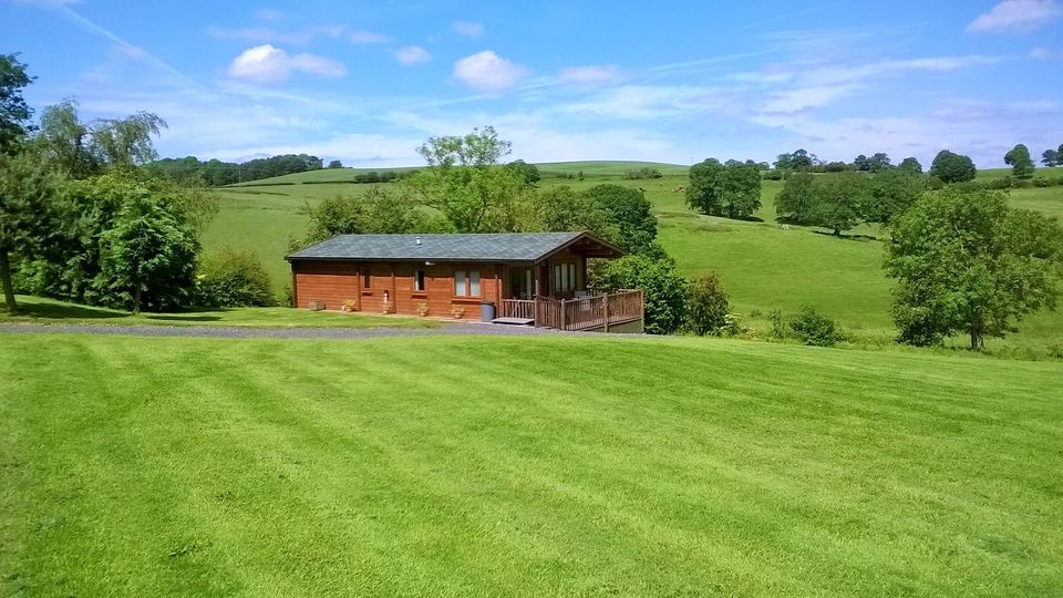 HillView Holiday Lodges